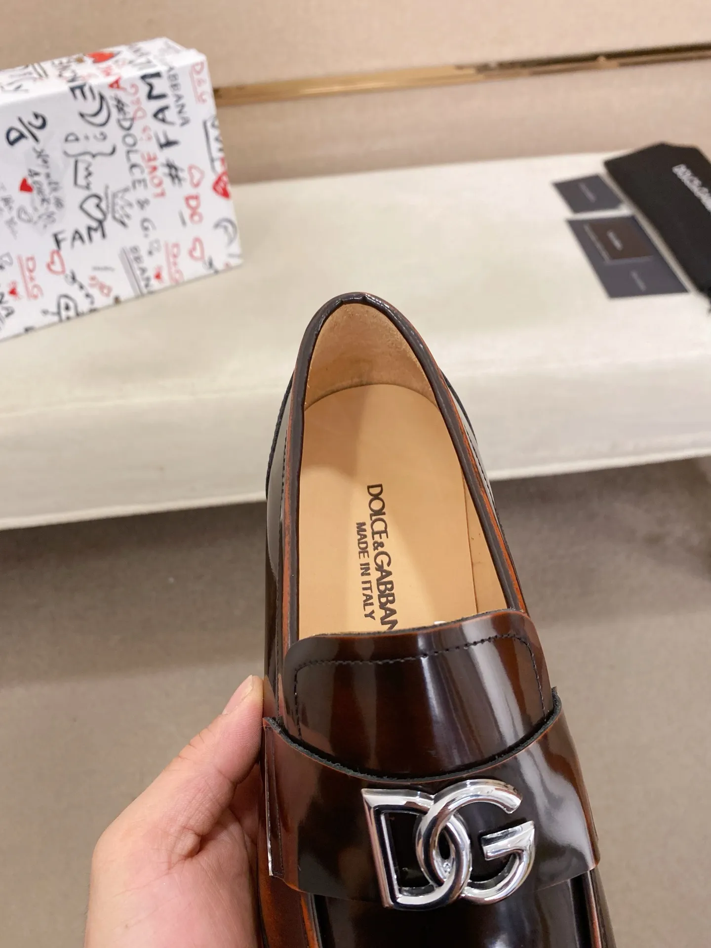 Men's clothing and shoes💰 520💰🌲DG top-notch🔍🔍men's new leather shoes🚹sold at the same time⚠The uppers are imported cowhide from Italy, the entire imported cowhide lining, and imported accessories💪💪, completely 1⃣️ vs. 1⃣️🇮🇹 💪💪, ⚠Sole: The original sole is specially provided by the original factory, the exclusive movable molded sole is super comfortable, ⚠Original factory follow-up goods, 🔍🔍high quality, can be entered and exited at will, welcome to compare ⚠Size number: 38-44. Can be customized 45 non-returnable